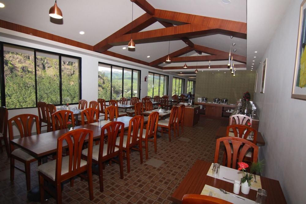מונאר Abad Copper Castle Resort מראה חיצוני תמונה